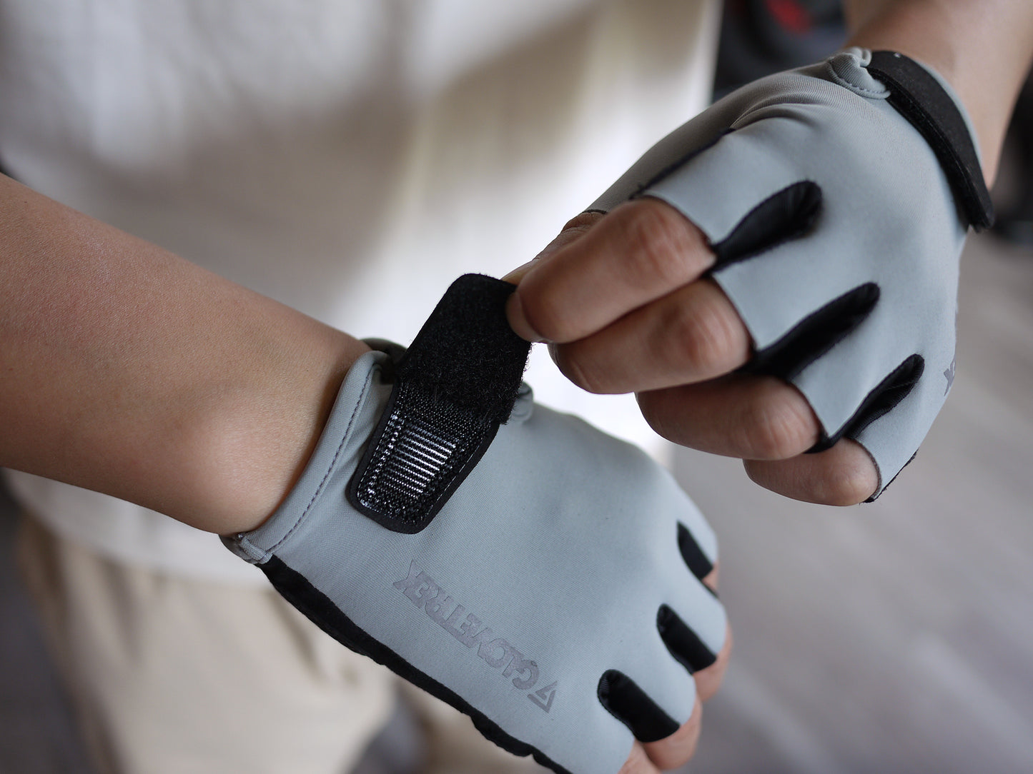 Glovetrek Half-finger Double-sided non-slip multi-sport gloves