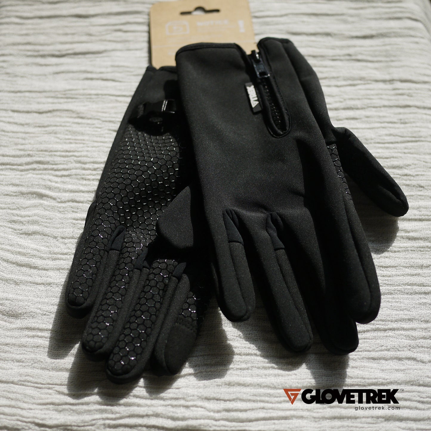 Glovetrek warm non-slip sports and outdoors gloves in winter