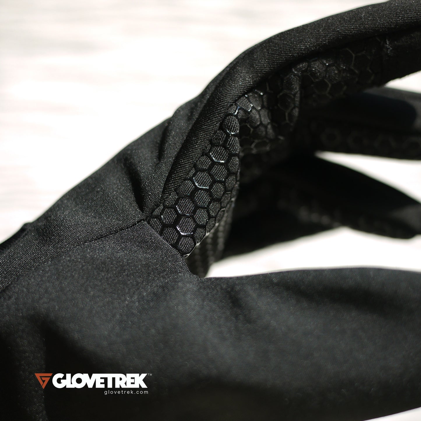 Glovetrek warm non-slip sports and outdoors gloves in winter