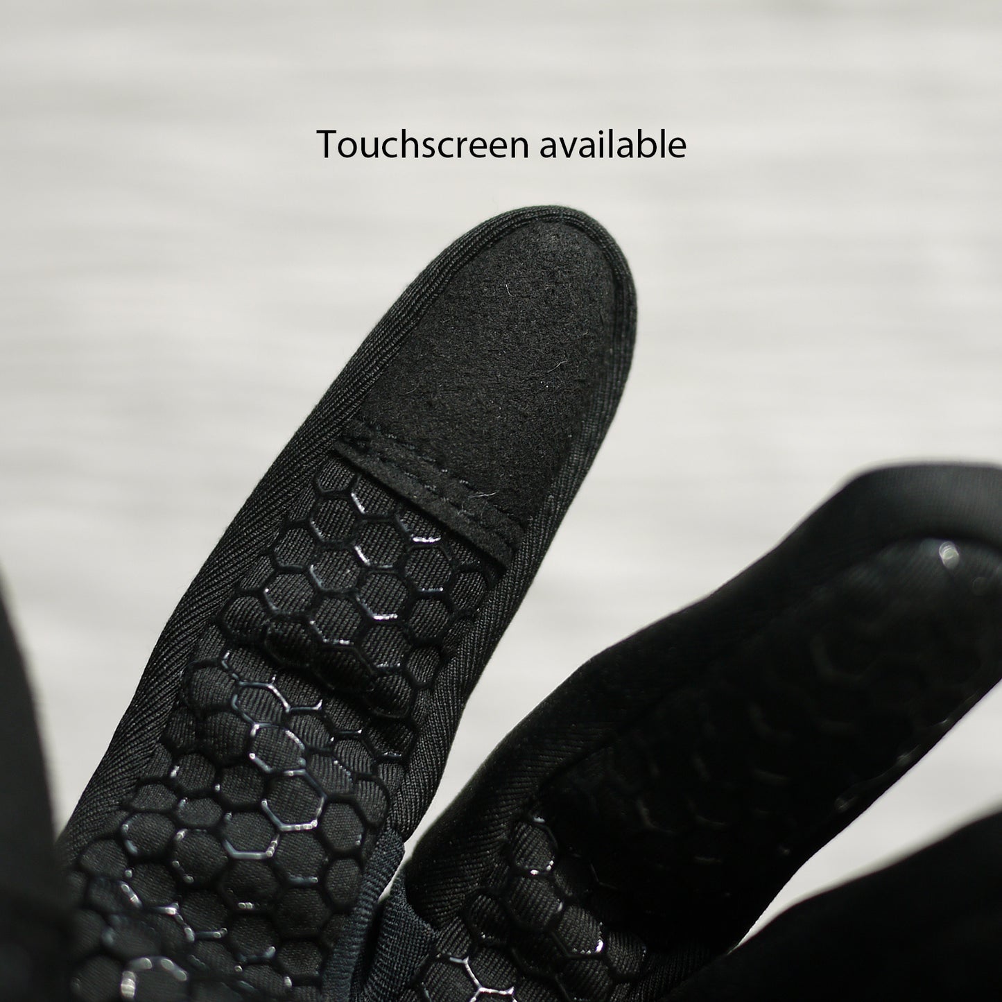 Glovetrek warm non-slip sports and outdoors gloves in winter